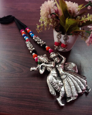 Neckpiece with Radha Krishna pendant